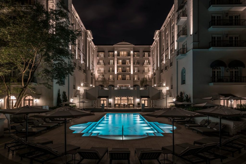 palacio-tangara-banheiro-vista-ampla